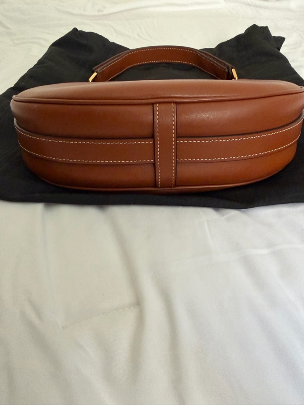 Celine Ava Brown Leather Crescent Shoulder Bag with Gold Hardware - Picture 4 of 5